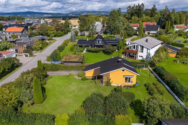 Welcome to Åker Allé 17! Detached house on a beautiful plot with an attractive location