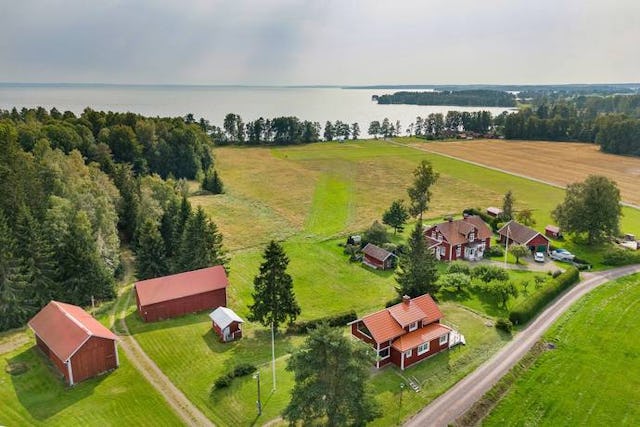 5 room farm with agriculture at Gotthem 3172 Gottbol Kristinehamns kommun