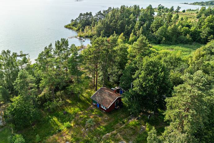 https://bilder.hemnet.se/images/itemgallery_cut/c6/eb/c6ebd8b9b06822cd3a8e9e7b3aaf70a2.jpg