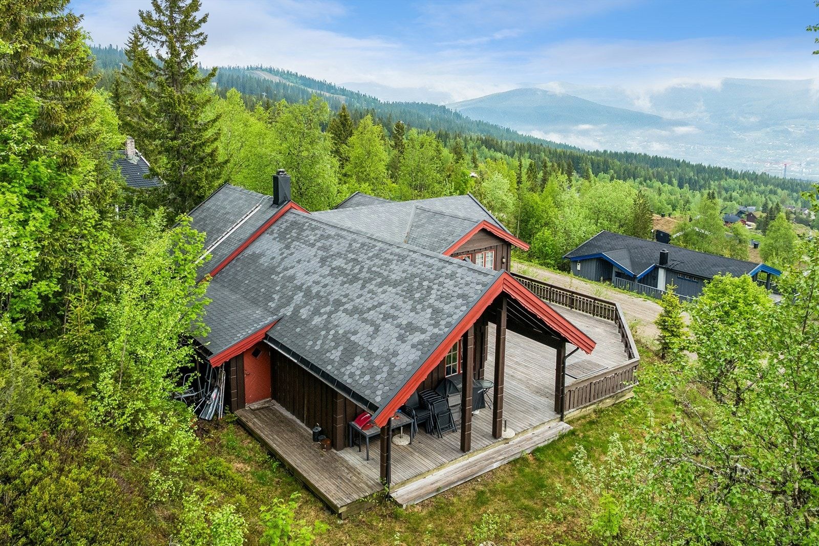 https://images.finncdn.no/dynamic/1600w/2026/7/vertical-2/04/8/468/396/928_278446bf-86d5-4732-86ea-b2aeeddc9df1.jpg