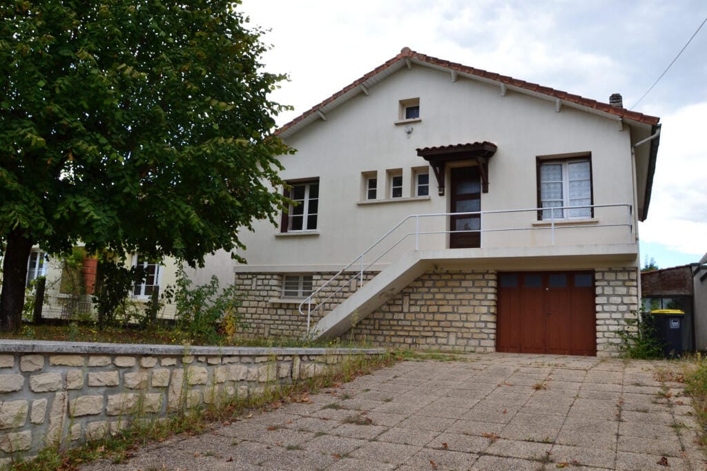 https://media.rightmove.co.uk/property-photo/be66ee29f/94381143/be66ee29f4cbc62d9f749eabc0467cd0.jpeg