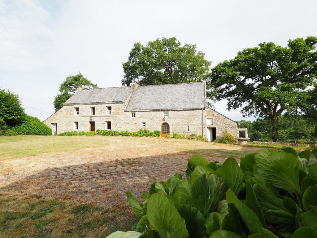 https://media.rightmove.co.uk/property-photo/ee05d166f/91524627/ee05d166fcbb52622fdef3a444c6ab75.jpeg