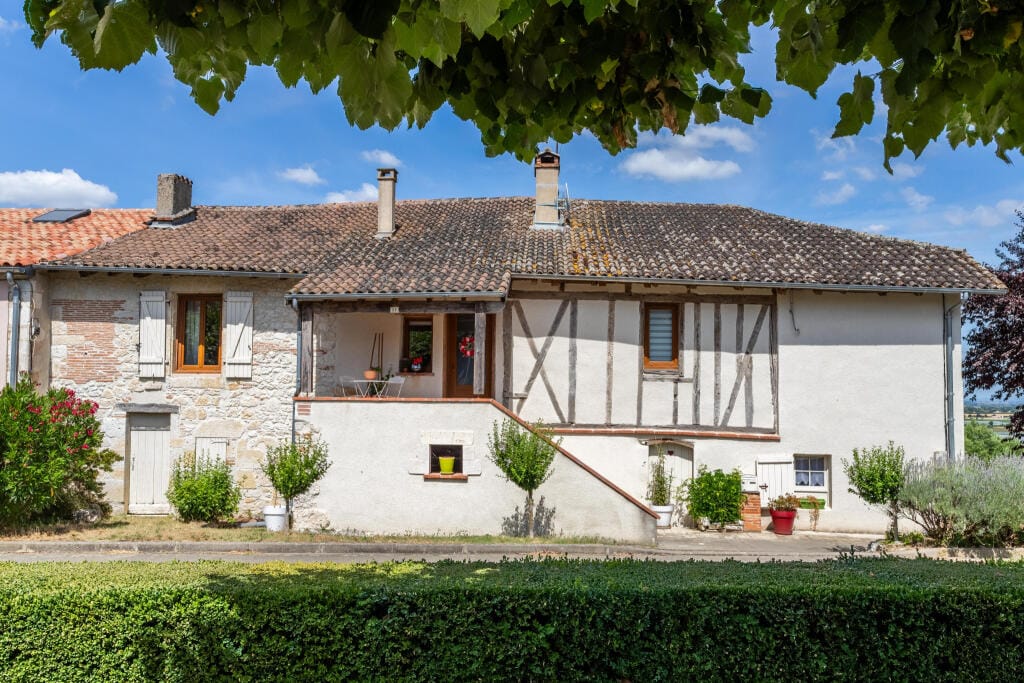 https://media.rightmove.co.uk/property-photo/f3e358c70/92208381/f3e358c70c0299e815f1faade7a1ea67.jpeg