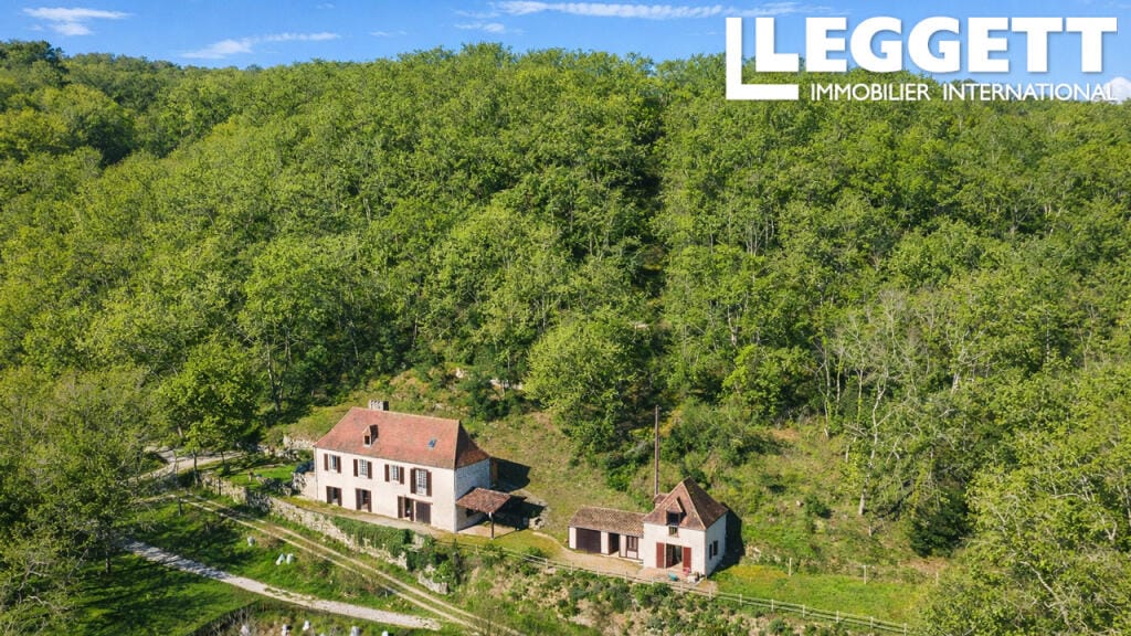 https://media.rightmove.co.uk/property-photo/f78a5dc31/89584956/f78a5dc314fd3001643e3143b87bf415.jpeg
