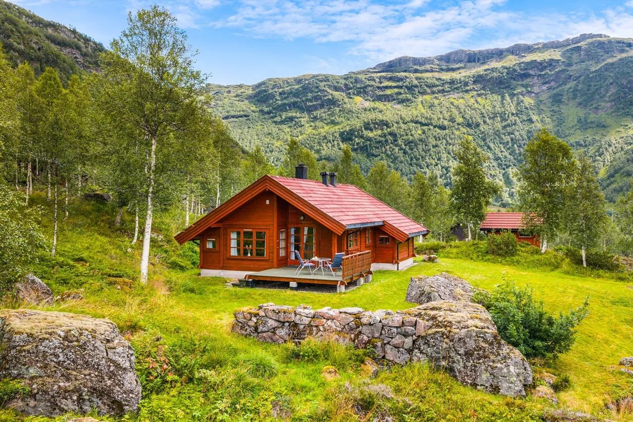 https://storage.googleapis.com/homestra-images/property-image-0ca03f21-720e-4505-8fbc-6ea68043f2fa-1758394817.jpg