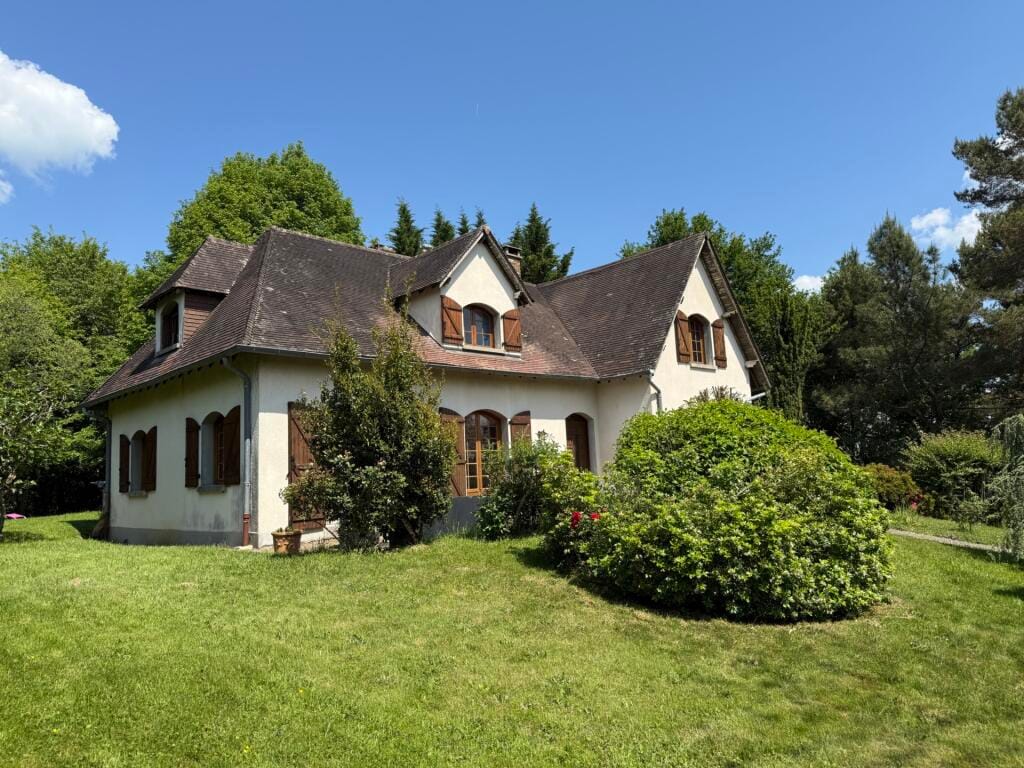 https://storage.googleapis.com/homestra-images/property-image-0f1e33d7-5293-46f8-be78-6f6a38866503-1751212832.jpg