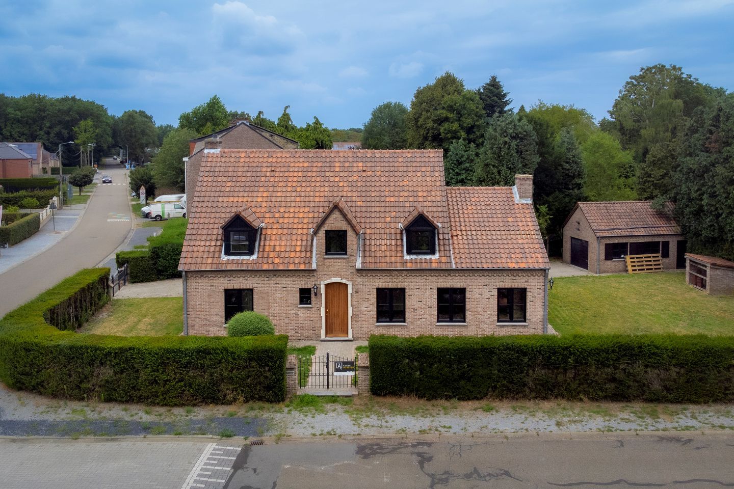 https://storage.googleapis.com/homestra-images/property-image-14983671-c596-4451-b890-70ee7208877e-1759860791.jpg