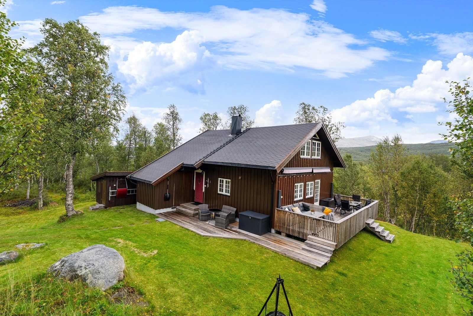 https://storage.googleapis.com/homestra-images/property-image-15ef9210-14a7-4644-a88c-76652bdf1161-1758395000.jpg