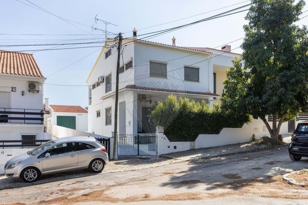https://storage.googleapis.com/homestra-images/property-image-2134ba38-4acb-4e7c-9131-1d5ce567e904-1760209339.jpg