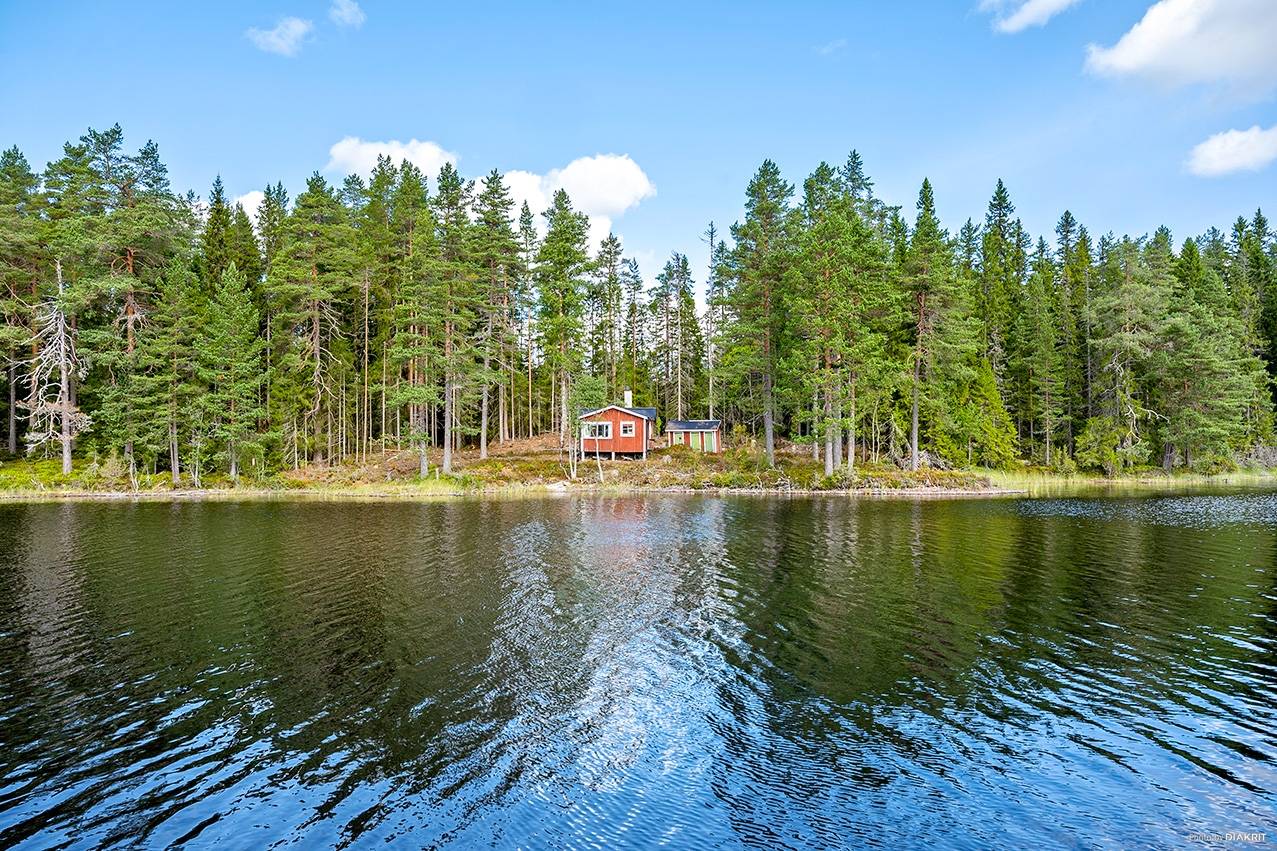 https://storage.googleapis.com/homestra-images/property-image-6d513353-3648-477d-9a52-cb6c939474b7-1786907862.jpg