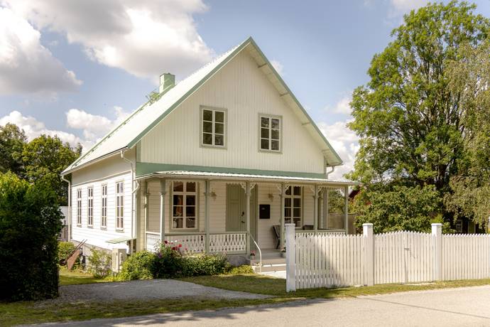 https://storage.googleapis.com/homestra-images/property-image-73b11c73-846c-4454-9dbe-08a27a746719-1754744116.jpg