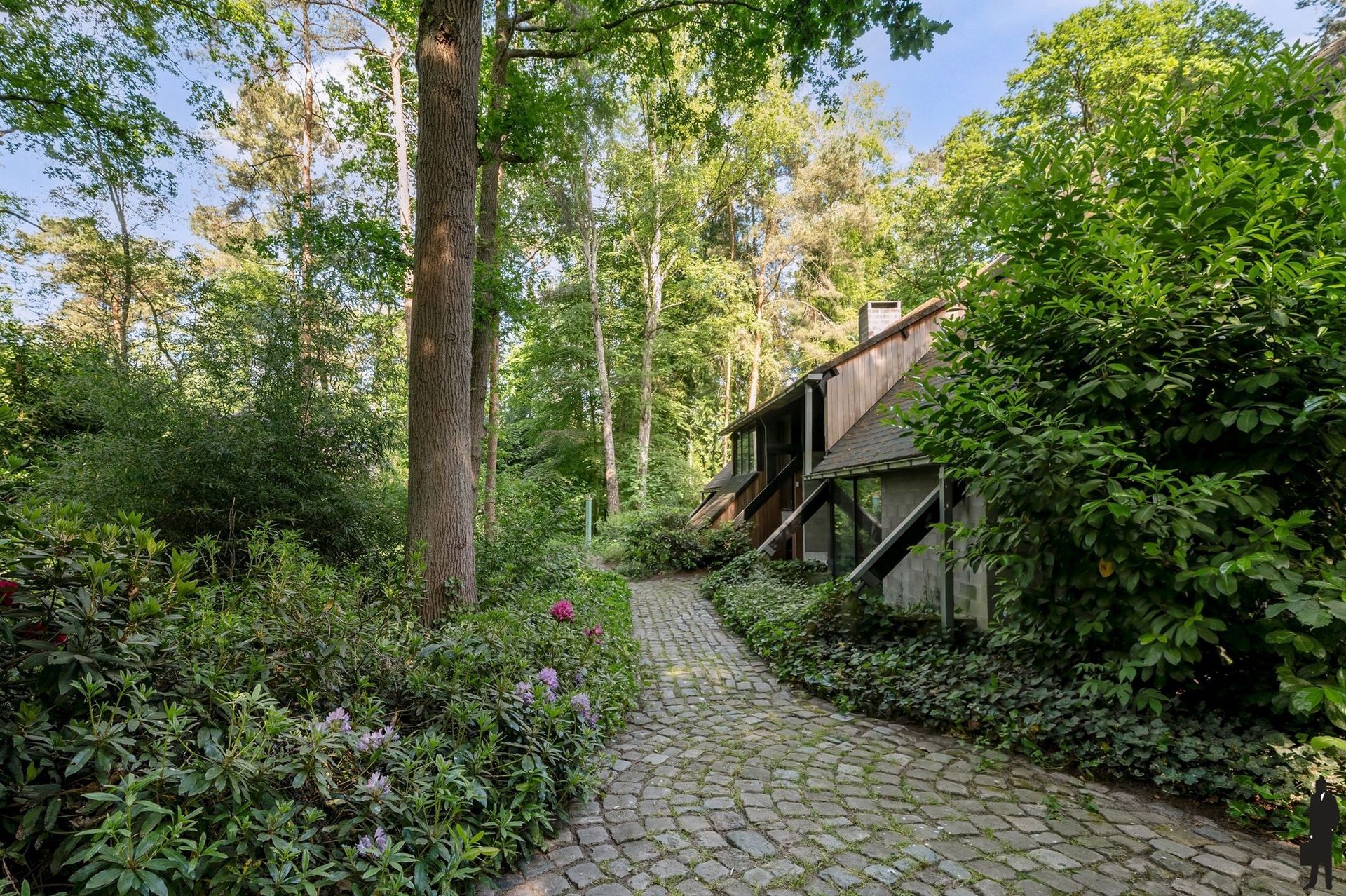 https://storage.googleapis.com/homestra-images/property-image-85e7ba60-d951-42fc-8462-f4ed05c04c70-1748974654.jpg