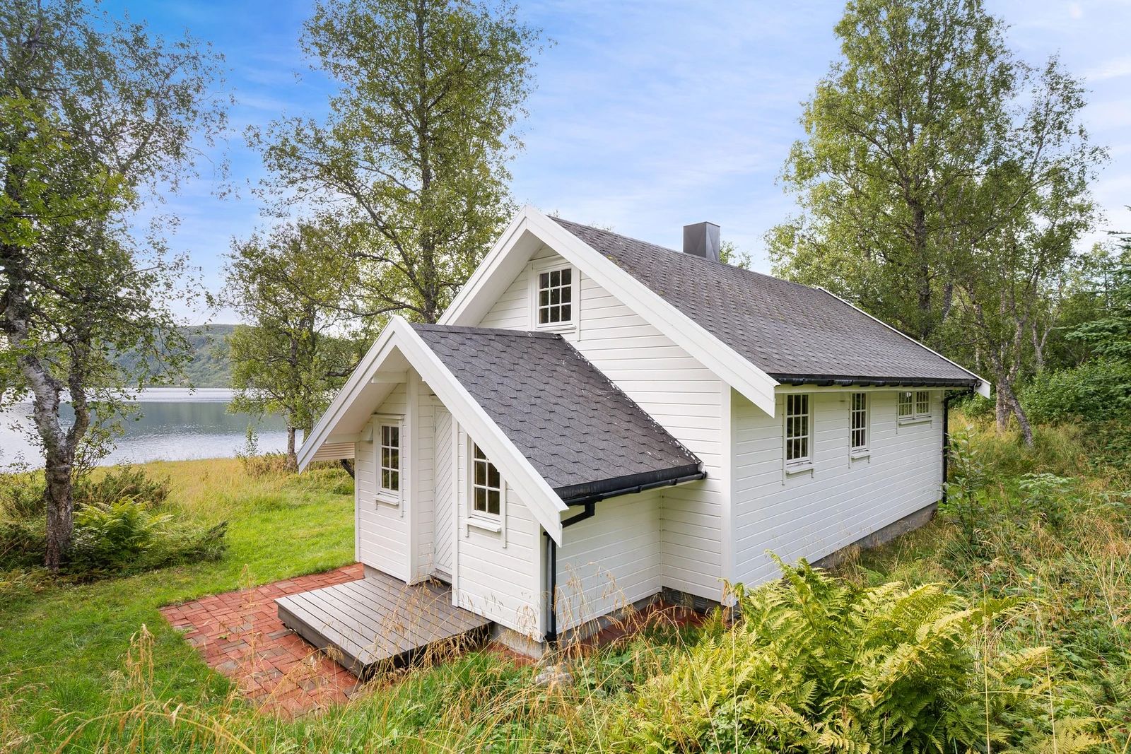 https://storage.googleapis.com/homestra-images/property-image-963b659e-47c2-464e-b565-93f2ff953e27-1757015627.jpg