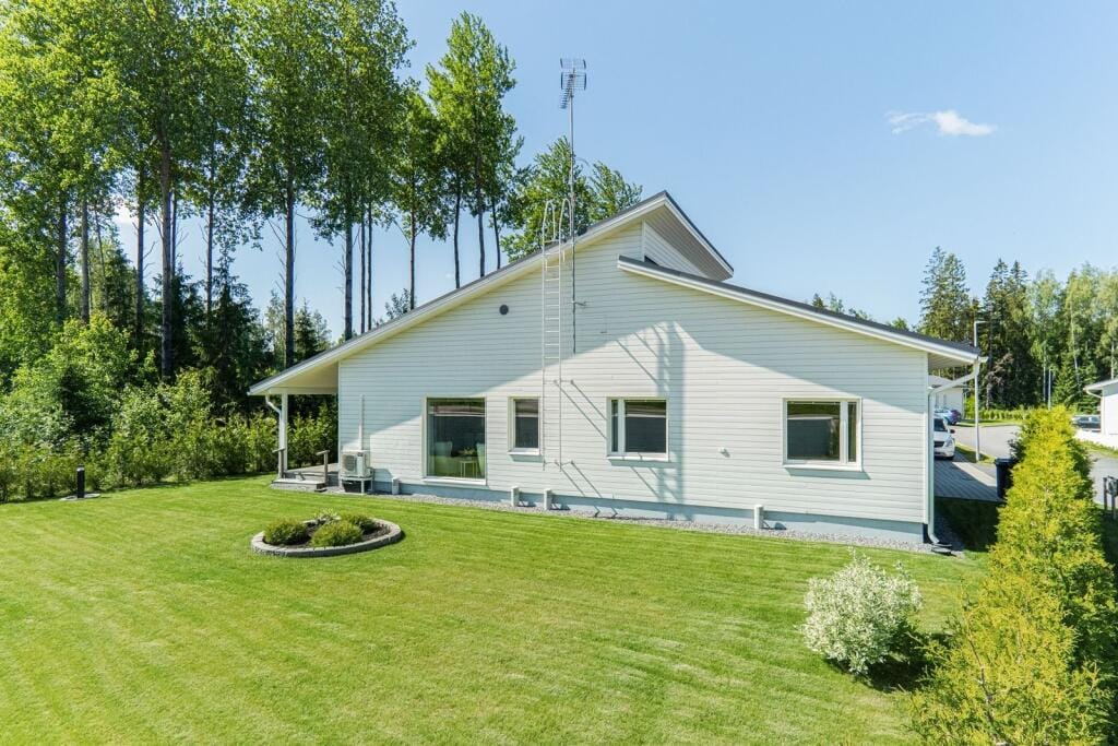 https://storage.googleapis.com/homestra-images/property-image-af62fc19-ab03-4800-8d05-9955a9495cbe-1753293067.jpg