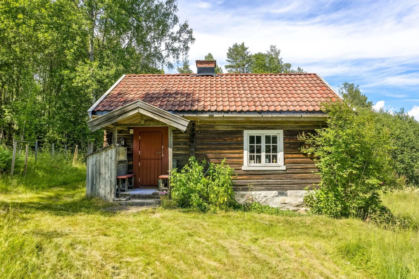 https://storage.googleapis.com/homestra-images/property-image-b59b4bf4-8bba-4748-aab3-256c415f439e-1752002071.jpg