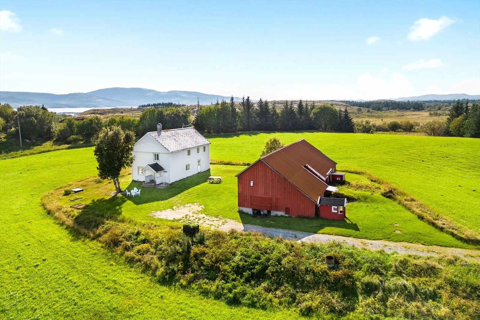 https://storage.googleapis.com/homestra-images/property-image-c6d5a9bf-1169-4b47-85e9-dab3b66fe736-1746340295.jpg