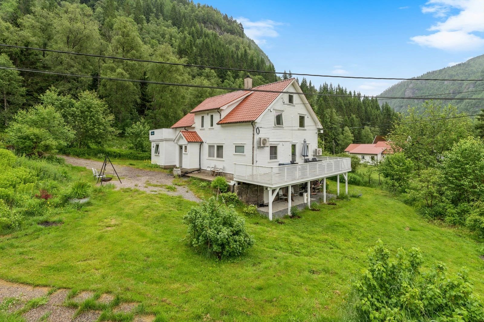 https://storage.googleapis.com/homestra-images/property-image-cc7ea0ed-3b80-40cb-af33-25bdfa5d2d0a-1750784988.jpg