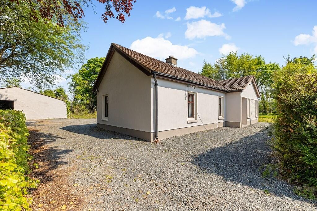 https://storage.googleapis.com/homestra-images/property-image-e3469bd5-2b35-4ad5-93bc-d1106fc13619-1755954072.jpg