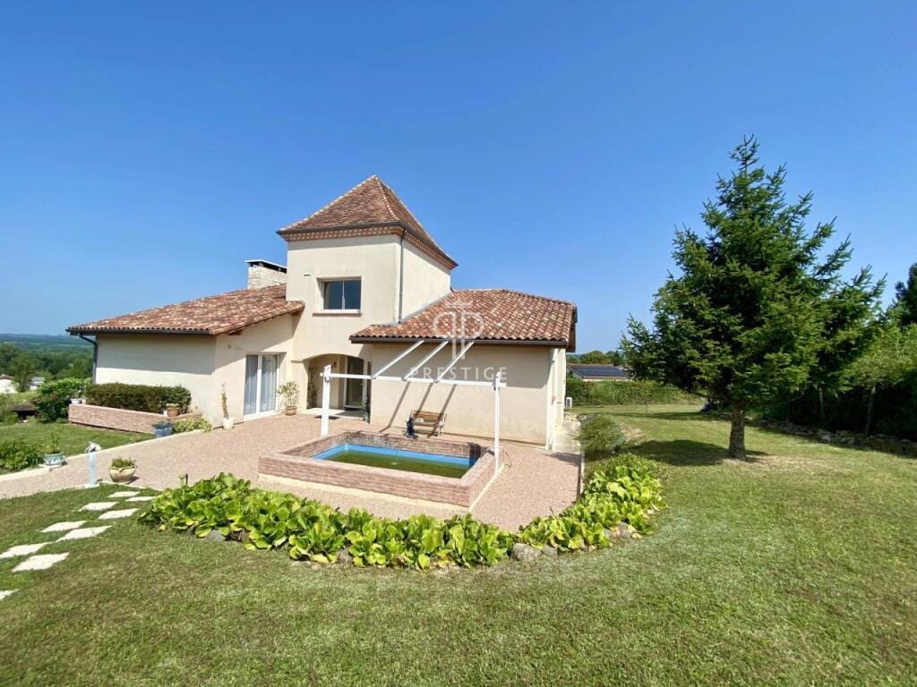 https://storage.googleapis.com/homestra-images/property-image-ecb9eb0a-81ab-43d1-a8bd-7e0bdb434f6a-1750191126.jpg