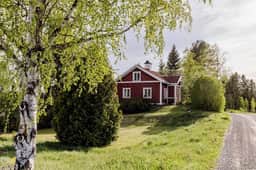 https://bilder.hemnet.se/images/itemgallery_cut/64/21/642126278b3fd52dec658b305c94fb8e.jpg