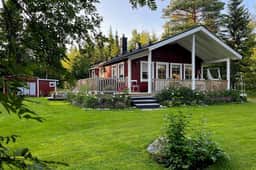 https://bilder.hemnet.se/images/itemgallery_cut/d5/0c/d50ced6f0852e64c54e7015ad733da37.jpg