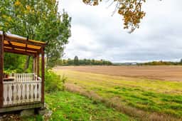 https://bilder.hemnet.se/images/itemgallery_cut/f0/3d/f03dcc0ac372a73888dc62f486677175.jpg