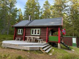 https://images.finncdn.no/dynamic/1280w_webp/2025/9/vertical-2/26/8/428/910/888_23dcb3f2-18e8-48d2-8200-3e3b12ea719d.jpg