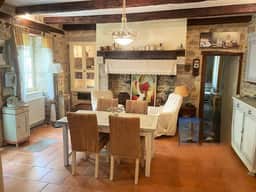 https://media.rightmove.co.uk/100k/99383/167217230/99383_99383_12756776_IMG_03_0000.jpeg