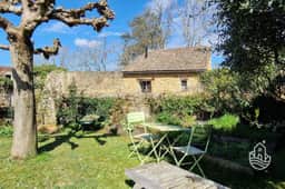 https://media.rightmove.co.uk/101k/100519/167101136/100519_100519_527915_IMG_05_0000.jpeg