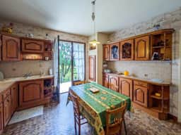 https://media.rightmove.co.uk/171k/170807/160543448/170807_BVI75670_IMG_03_0000.jpeg