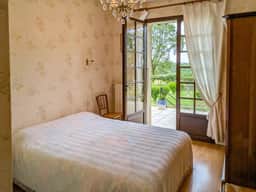 https://media.rightmove.co.uk/171k/170807/160543448/170807_BVI75670_IMG_05_0000.jpeg