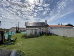 https://media.rightmove.co.uk/171k/170807/167120255/170807_BVI82481_IMG_01_0000.jpeg
