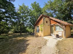 https://media.rightmove.co.uk/56k/55209/168456236/55209_55209_VAN00555_IMG_02_0000.jpeg