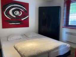 https://media.rightmove.co.uk/67k/66951/164849828/66951_AP2288-1_IMG_05_0000.jpeg