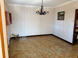 https://media.rightmove.co.uk/82k/81218/161849843/81218_75011164606-1_IMG_04_0000.jpeg