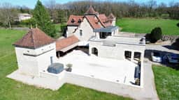 https://media.rightmove.co.uk/95k/94792/161832623/94792_94792_7C0C93BC57E7479F_IMG_00_0000.jpeg
