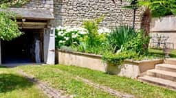 https://media.rightmove.co.uk/property-photo/0343fdb42/89688195/0343fdb42d8ae69857271fd494b83166.jpeg