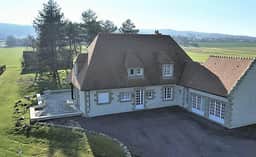 https://media.rightmove.co.uk/property-photo/03e8849c7/89477940/03e8849c7b69cf876e124609a1f7439c.jpeg