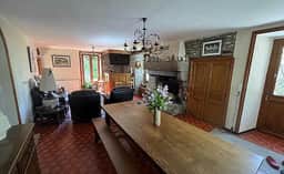 https://media.rightmove.co.uk/property-photo/05d2c1a49/89477922/05d2c1a492cb3d74eed5b27e325e1565.jpeg