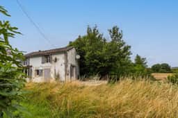 https://media.rightmove.co.uk/property-photo/06698dafd/92208633/06698dafde3208f85393e2b4fb61104b.jpeg