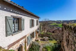https://media.rightmove.co.uk/property-photo/07a762b79/92213139/07a762b79e95fa7b513a0fd7b211814a.jpeg