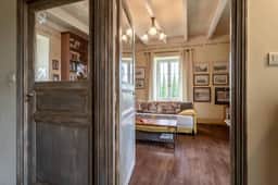 https://media.rightmove.co.uk/property-photo/0f095dbc2/92213115/0f095dbc2d327cb98b1088447853b904.jpeg