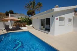 https://media.rightmove.co.uk/property-photo/1065ad3fe/89565789/1065ad3fed5a23c63f77414d2e2bf0af.jpeg