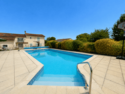https://media.rightmove.co.uk/property-photo/1122ad4c2/92106366/1122ad4c2093f5670be5fc0fbb805756.png