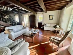 https://media.rightmove.co.uk/property-photo/12b5db55a/89494098/12b5db55a7d4f07c6775c1dc417895a0.jpeg