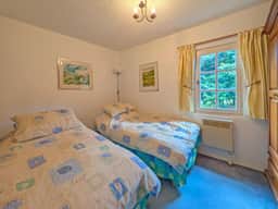 https://media.rightmove.co.uk/property-photo/169c2f44e/91467981/169c2f44e554f36ceb65a151a80c2dd7.jpeg