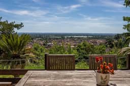 https://media.rightmove.co.uk/property-photo/1c15422b1/92208615/1c15422b1736f69daa0d0509ed7eb211.jpeg