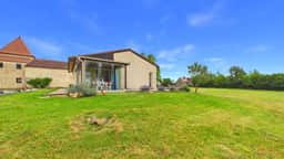 https://media.rightmove.co.uk/property-photo/20959e7d6/89495982/20959e7d645c984b3cfdd1be36929b76.jpeg
