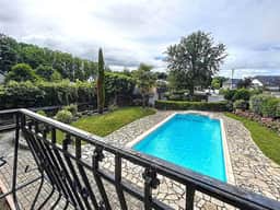 https://media.rightmove.co.uk/property-photo/225a16f8b/89527188/225a16f8b16561af2f24d430e566d2a2.jpeg