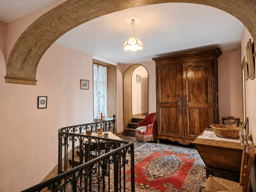 https://media.rightmove.co.uk/property-photo/23fdbbb82/89498469/23fdbbb828f692351889670208c33105.png